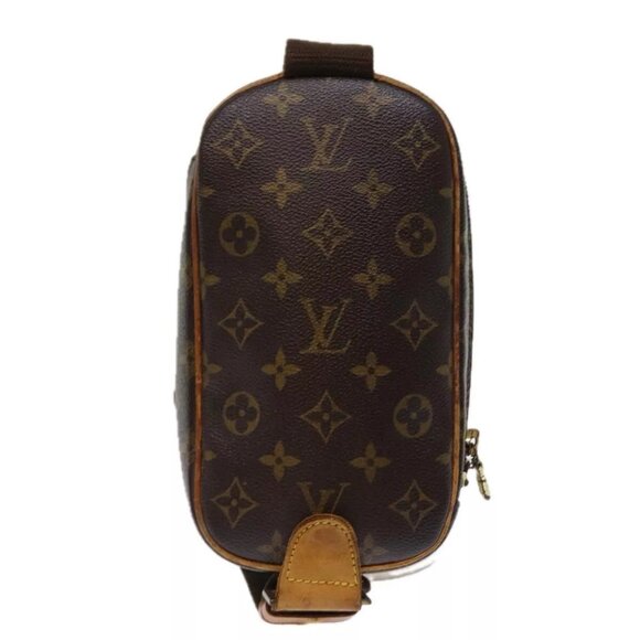 LOUIS VUITTON Monogram Pochette Gange Shoulder Bag - Picture 2 of 16
